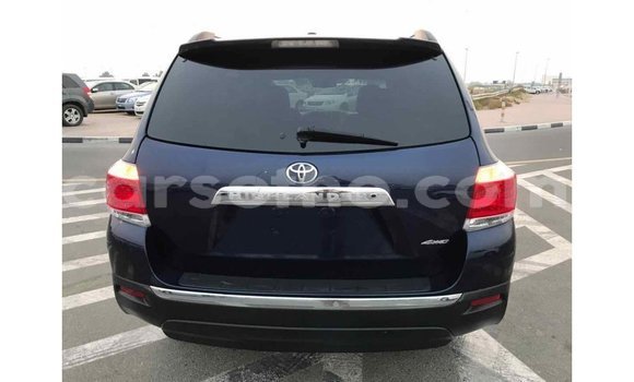 Sayi Imported Toyota Highlander Blue Mota in Import - Dubai a Maseru Sayi Imported Toyota Highlander Blue Mota in Import - Dubai a Maseru
