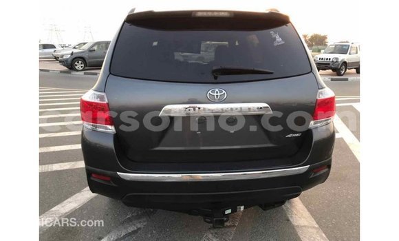 Buy Import Toyota Highlander Other Car in Import - Dubai in Maseru Buy Import Toyota Highlander Other Car in Import - Dubai in Maseru