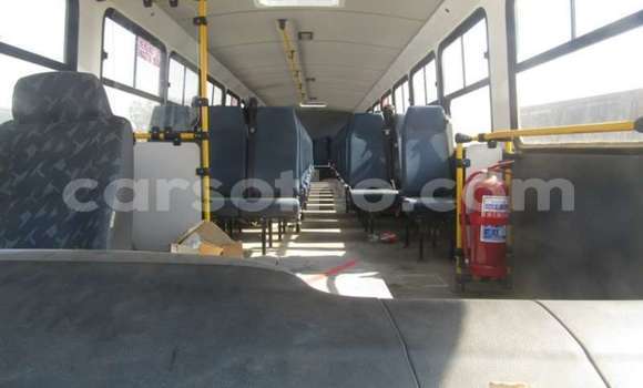 اشتري مستعمل Hino Ranger White شاحنة في Maseru في Maseru اشتري مستعمل Hino Ranger White شاحنة في Maseru في Maseru