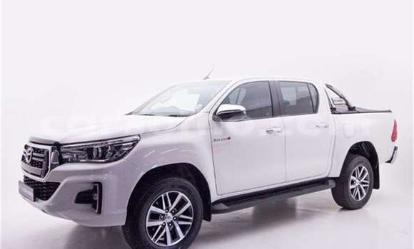 Buy Used Toyota Hilux White Car in Maseru in Maseru Buy Used Toyota Hilux White Car in Maseru in Maseru