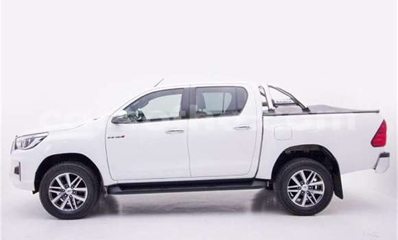 Buy Used Toyota Hilux White Car in Maseru in Maseru Buy Used Toyota Hilux White Car in Maseru in Maseru