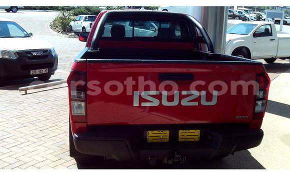 Sayi Na hannu Isuzu D–MAX Red Mota in Maseru a Maseru Sayi Na hannu Isuzu D–MAX Red Mota in Maseru a Maseru