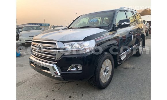 Sayi Imported Toyota Land Cruiser Black Mota in Import - Dubai a Maseru Sayi Imported Toyota Land Cruiser Black Mota in Import - Dubai a Maseru