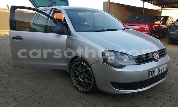 Acheter Occasion Voiture Volkswagen Polo Blanc à Butha–Buthe, Thaba-Tseka Acheter Occasion Voiture Volkswagen Polo Blanc à Butha–Buthe, Thaba-Tseka