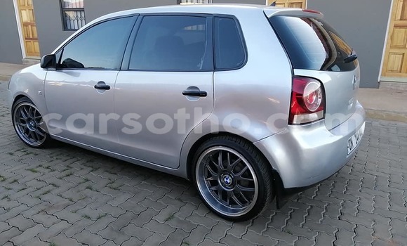 Acheter Occasion Voiture Volkswagen Polo Blanc à Butha–Buthe, Thaba-Tseka Acheter Occasion Voiture Volkswagen Polo Blanc à Butha–Buthe, Thaba-Tseka