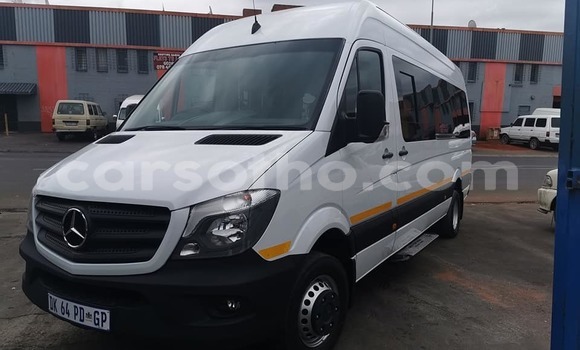 Acheter Occasion Voiture Mercedes-Benz SLK-klasse Blanc à Butha–Buthe, Thaba-Tseka Acheter Occasion Voiture Mercedes-Benz SLK-klasse Blanc à Butha–Buthe, Thaba-Tseka