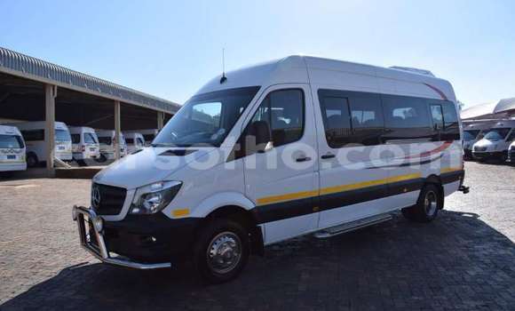 Acheter Occasion Voiture Mercedes-Benz SLK-klasse Blanc à Butha–Buthe, Thaba-Tseka Acheter Occasion Voiture Mercedes-Benz SLK-klasse Blanc à Butha–Buthe, Thaba-Tseka