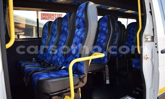 Acheter Occasion Voiture Mercedes-Benz SLK-klasse Blanc à Butha–Buthe, Thaba-Tseka Acheter Occasion Voiture Mercedes-Benz SLK-klasse Blanc à Butha–Buthe, Thaba-Tseka