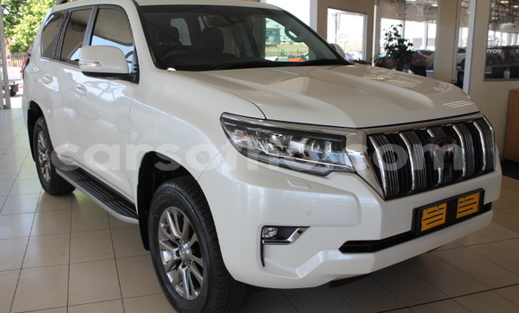 اشتري مستعمل Toyota Prado White سيارة في Mohale's Hoek في Mohale's Hoek اشتري مستعمل Toyota Prado White سيارة في Mohale's Hoek في Mohale's Hoek