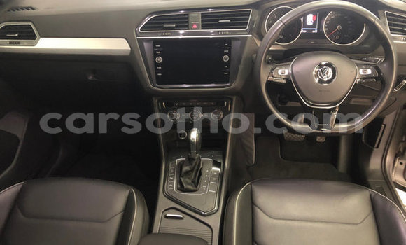 Buy Used Volkswagen Tiguan Silver Car in Hlotse in Leribe Buy Used Volkswagen Tiguan Silver Car in Hlotse in Leribe