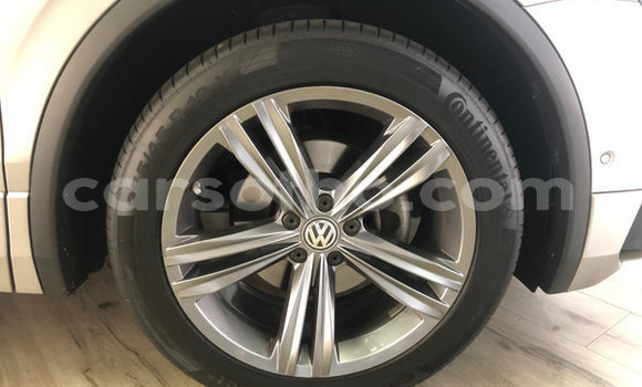 Buy Used Volkswagen Tiguan Silver Car in Hlotse in Leribe Buy Used Volkswagen Tiguan Silver Car in Hlotse in Leribe