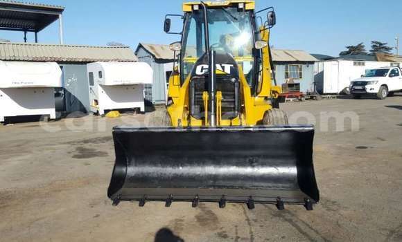 اشتري مستعمل Caterpillar 120 Beige شاحنة في Mafeteng في Mafeteng اشتري مستعمل Caterpillar 120 Beige شاحنة في Mafeteng في Mafeteng