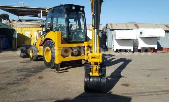 اشتري مستعمل Caterpillar 120 Beige شاحنة في Mafeteng في Mafeteng اشتري مستعمل Caterpillar 120 Beige شاحنة في Mafeteng في Mafeteng