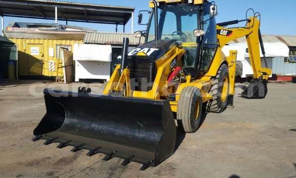 اشتري مستعمل Caterpillar 120 Beige شاحنة في Mafeteng في Mafeteng اشتري مستعمل Caterpillar 120 Beige شاحنة في Mafeteng في Mafeteng
