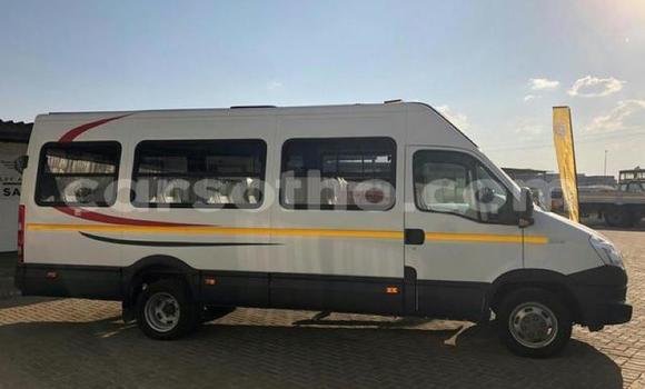 اشتري مستعمل Iveco Daily White شاحنة في Maseru في Maseru اشتري مستعمل Iveco Daily White شاحنة في Maseru في Maseru