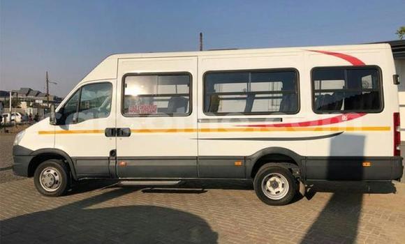 اشتري مستعمل Iveco Daily White شاحنة في Maseru في Maseru اشتري مستعمل Iveco Daily White شاحنة في Maseru في Maseru