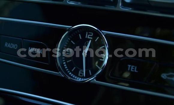 Buy Used Mercedes-Benz E–Class White Car in Maputsoa in Leribe Buy Used Mercedes-Benz E–Class White Car in Maputsoa in Leribe