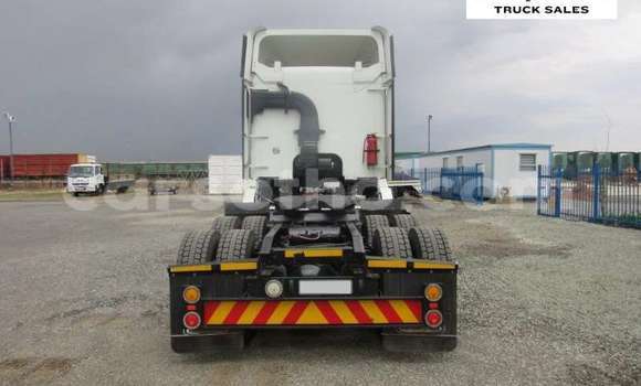 Buy Used Scania Irizar White Truck in Maputsoe in Leribe Buy Used Scania Irizar White Truck in Maputsoe in Leribe