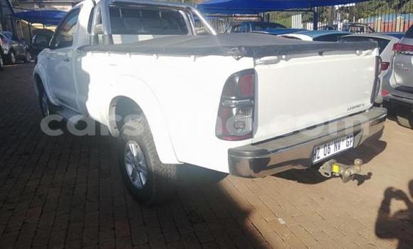 Buy Used Toyota Hilux White Car in Maseru in Maseru Buy Used Toyota Hilux White Car in Maseru in Maseru