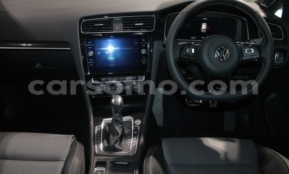 Sayi Na hannu Volkswagen Golf R White Mota in Mohale's Hoek a Mohale's Hoek Sayi Na hannu Volkswagen Golf R White Mota in Mohale's Hoek a Mohale's Hoek