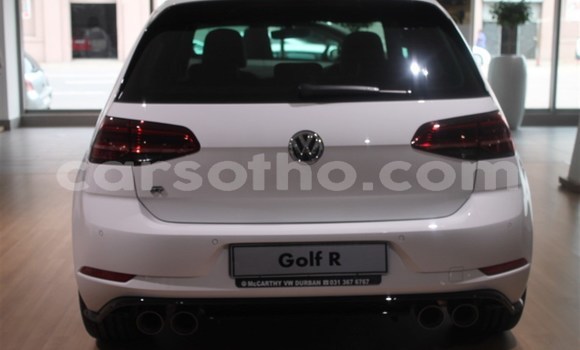 Sayi Na hannu Volkswagen Golf R White Mota in Mohale's Hoek a Mohale's Hoek Sayi Na hannu Volkswagen Golf R White Mota in Mohale's Hoek a Mohale's Hoek