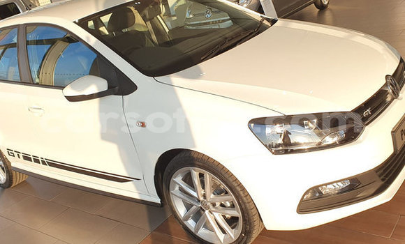 Acheter Occasion Voiture Volkswagen Polo Blanc à Maputsoe, Leribe Acheter Occasion Voiture Volkswagen Polo Blanc à Maputsoe, Leribe