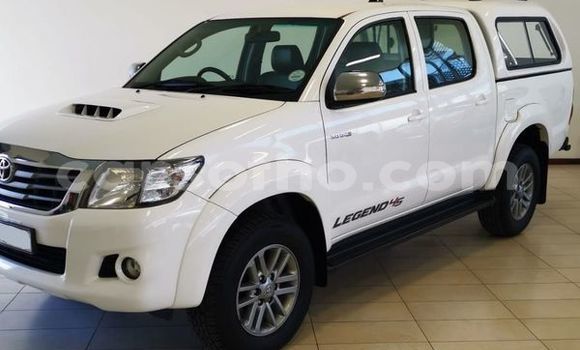 Acheter Occasion Voiture Toyota Hilux Blanc à Maputsoa, Leribe Acheter Occasion Voiture Toyota Hilux Blanc à Maputsoa, Leribe