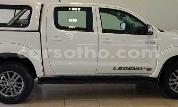 Acheter Occasion Voiture Toyota Hilux Blanc à Maputsoa, Leribe Acheter Occasion Voiture Toyota Hilux Blanc à Maputsoa, Leribe