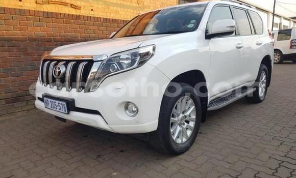Acheter Occasion Voiture Toyota Land Cruiser Prado Blanc à Maseru, Maseru Acheter Occasion Voiture Toyota Land Cruiser Prado Blanc à Maseru, Maseru