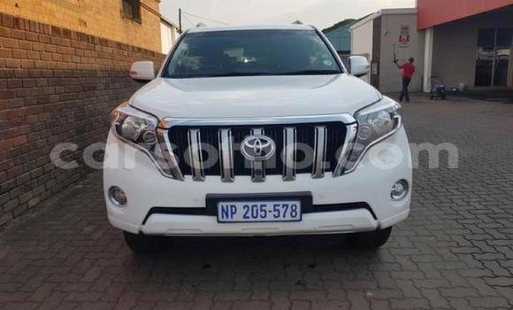 Acheter Occasion Voiture Toyota Land Cruiser Prado Blanc à Maseru, Maseru Acheter Occasion Voiture Toyota Land Cruiser Prado Blanc à Maseru, Maseru