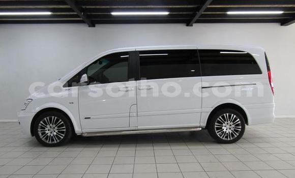 Sayi Na hannu Mercedes-Benz Viano White Mota in Maputsoe a Leribe Sayi Na hannu Mercedes-Benz Viano White Mota in Maputsoe a Leribe