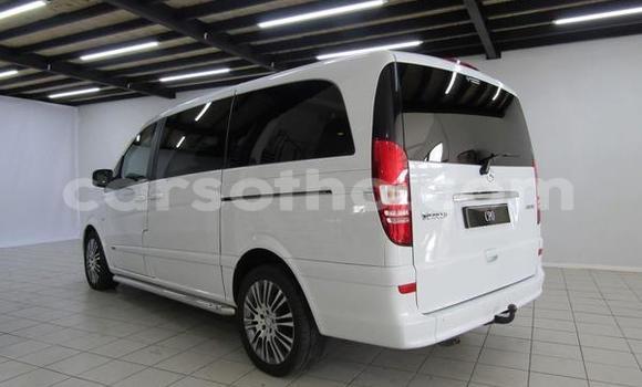 Sayi Na hannu Mercedes-Benz Viano White Mota in Maputsoe a Leribe Sayi Na hannu Mercedes-Benz Viano White Mota in Maputsoe a Leribe