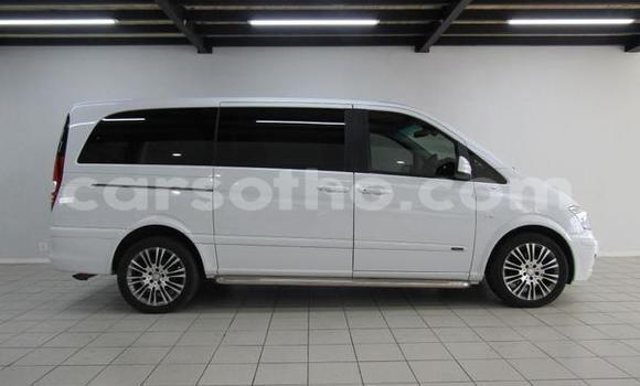Sayi Na hannu Mercedes-Benz Viano White Mota in Maputsoe a Leribe Sayi Na hannu Mercedes-Benz Viano White Mota in Maputsoe a Leribe