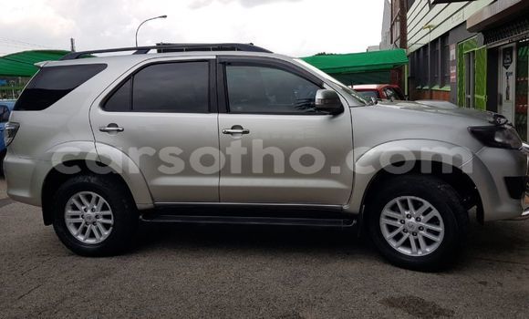 اشتري مستعمل Toyota Fortuner Silver سيارة في Butha–Buthe في Thaba-Tseka اشتري مستعمل Toyota Fortuner Silver سيارة في Butha–Buthe في Thaba-Tseka