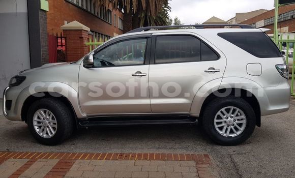 اشتري مستعمل Toyota Fortuner Silver سيارة في Butha–Buthe في Thaba-Tseka اشتري مستعمل Toyota Fortuner Silver سيارة في Butha–Buthe في Thaba-Tseka
