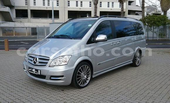 Sayi Na hannu Mercedes Viano Silver Mota in Maputsoa a Leribe Sayi Na hannu Mercedes Viano Silver Mota in Maputsoa a Leribe