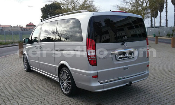 Sayi Na hannu Mercedes Viano Silver Mota in Maputsoa a Leribe Sayi Na hannu Mercedes Viano Silver Mota in Maputsoa a Leribe