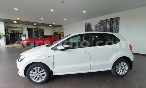 Acheter Occasion Voiture Volkswagen Polo Blanc à Hlotse, Leribe Acheter Occasion Voiture Volkswagen Polo Blanc à Hlotse, Leribe