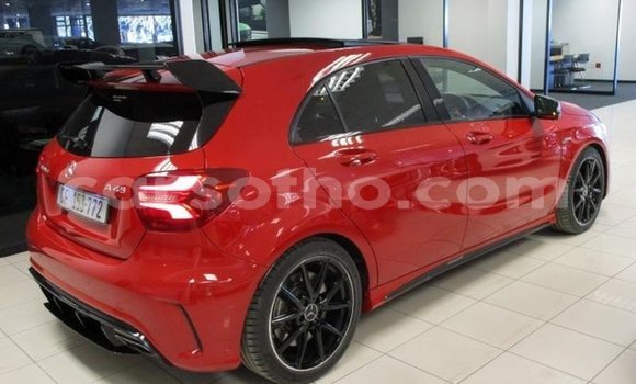 Acheter Occasion Voiture Mercedes-Benz A-klasse AMG Rouge à Maputsoa, Leribe Acheter Occasion Voiture Mercedes-Benz A-klasse AMG Rouge à Maputsoa, Leribe
