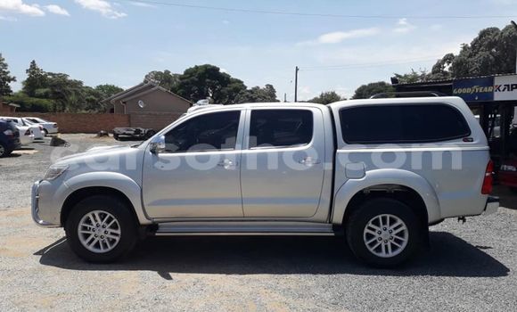 Buy Used Toyota Hilux Silver Car in Mafeteng in Mafeteng Buy Used Toyota Hilux Silver Car in Mafeteng in Mafeteng
