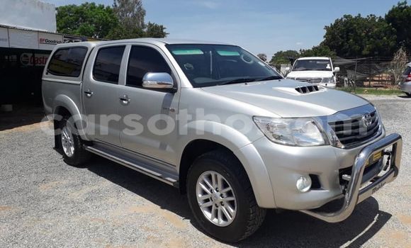 Buy Used Toyota Hilux Silver Car in Mafeteng in Mafeteng Buy Used Toyota Hilux Silver Car in Mafeteng in Mafeteng