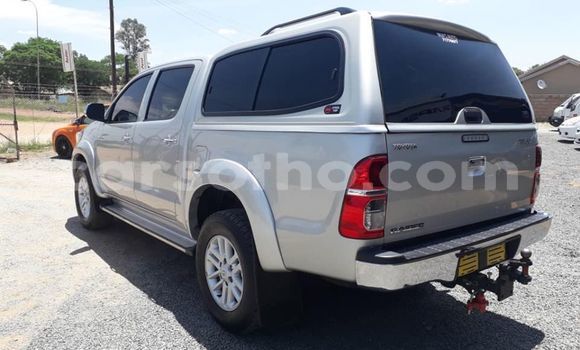 Buy Used Toyota Hilux Silver Car in Mafeteng in Mafeteng Buy Used Toyota Hilux Silver Car in Mafeteng in Mafeteng