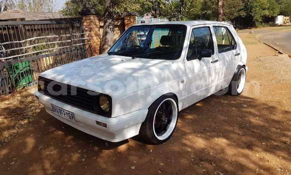 اشتري مستعمل Volkswagen Golf White سيارة في Maseru في Maseru اشتري مستعمل Volkswagen Golf White سيارة في Maseru في Maseru