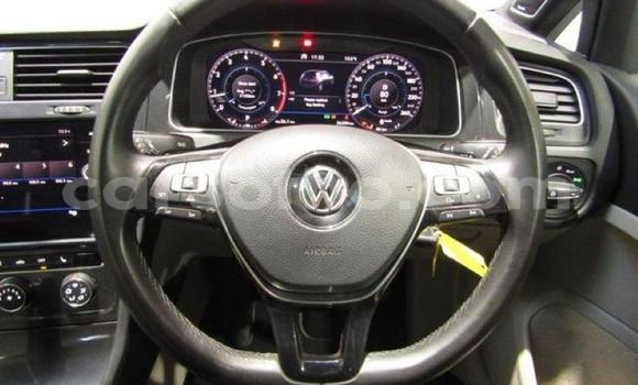 اشتري مستعمل Volkswagen Golf White سيارة في Roma في Maseru اشتري مستعمل Volkswagen Golf White سيارة في Roma في Maseru