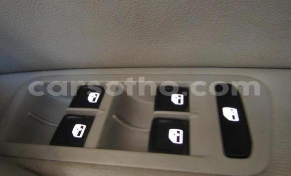 اشتري مستعمل Volkswagen Golf White سيارة في Roma في Maseru اشتري مستعمل Volkswagen Golf White سيارة في Roma في Maseru