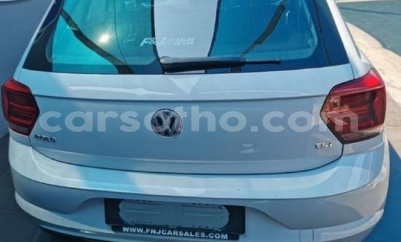 Buy Used Volkswagen Polo White Car in Hlotse in Leribe Buy Used Volkswagen Polo White Car in Hlotse in Leribe