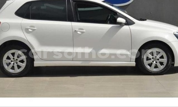اشتري مستعمل Volkswagen Polo White سيارة في Hlotse في Leribe اشتري مستعمل Volkswagen Polo White سيارة في Hlotse في Leribe