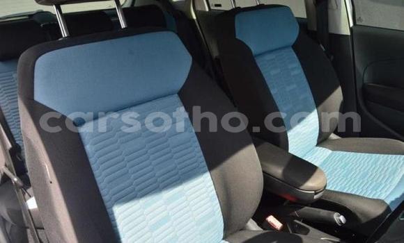 اشتري مستعمل Volkswagen Polo White سيارة في Hlotse في Leribe اشتري مستعمل Volkswagen Polo White سيارة في Hlotse في Leribe