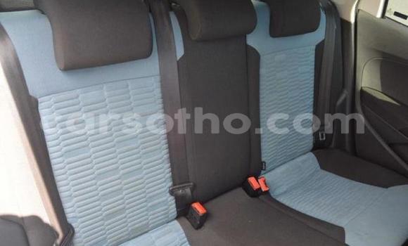 اشتري مستعمل Volkswagen Polo White سيارة في Hlotse في Leribe اشتري مستعمل Volkswagen Polo White سيارة في Hlotse في Leribe