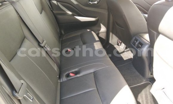 Acheter Occasion Voiture Nissan Navara Blanc à Mafeteng, Mafeteng Acheter Occasion Voiture Nissan Navara Blanc à Mafeteng, Mafeteng